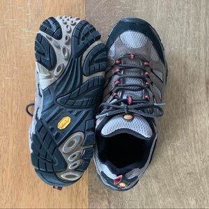NWOT Merrell Moab 2 Waterproof Hiking Shoes